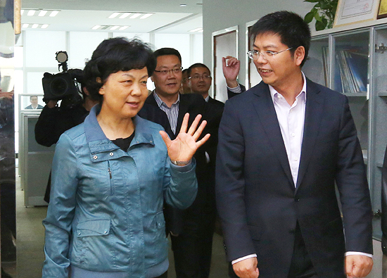 省政協主席喬傳秀考察mg4377娛樂電子遊戲網站擔保