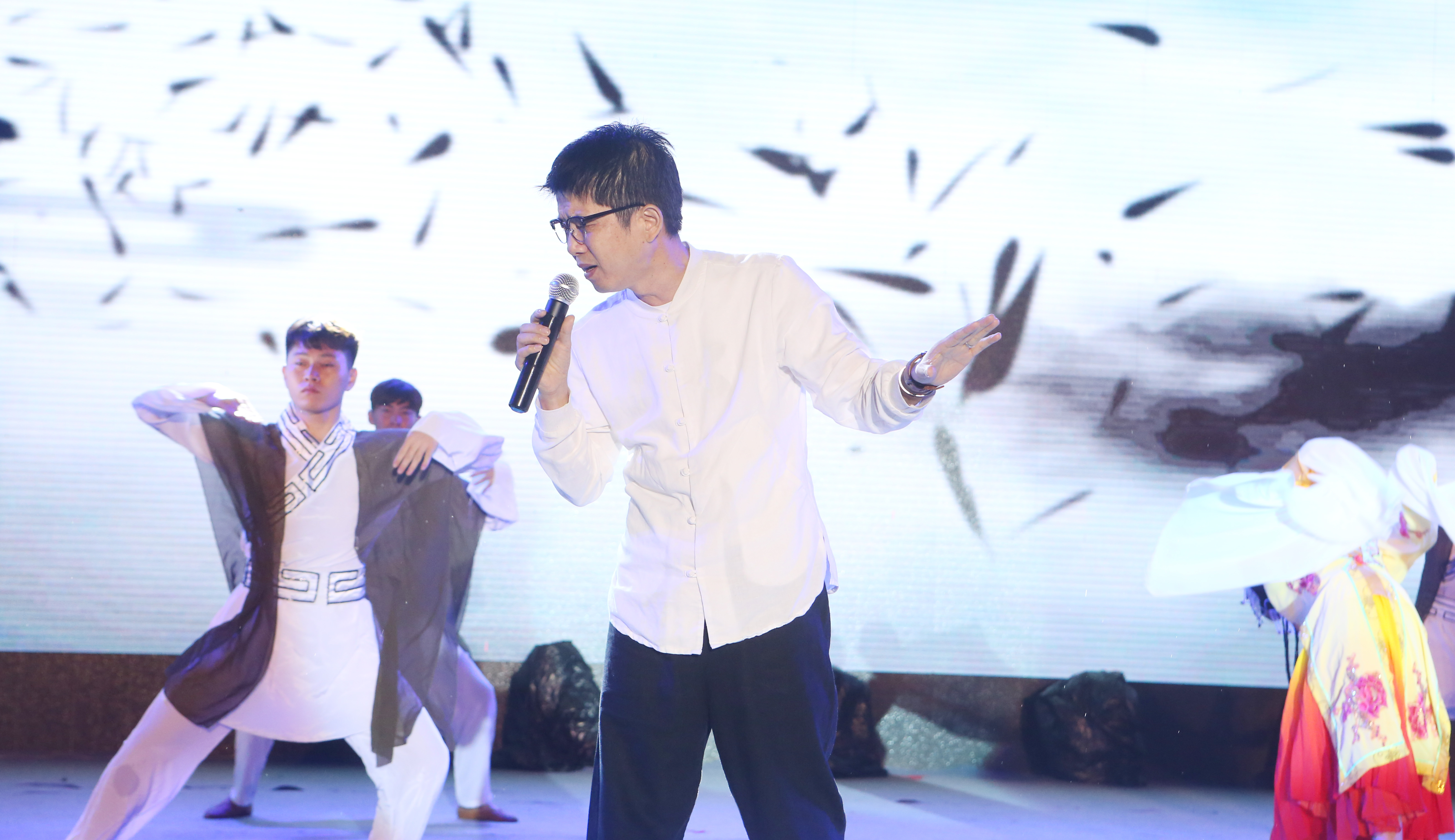 mg4377娛樂電子遊戲網站集團2017“我愛我家”中秋晚會絢麗呈現